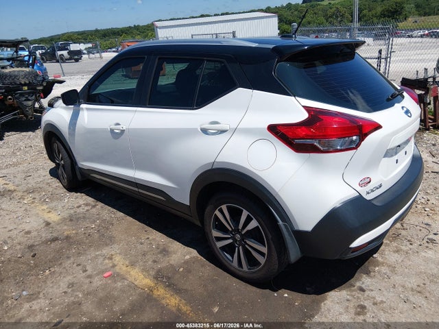 Nissan KICKS SR 2018 3N1CP5CUXJL543108 Image 3