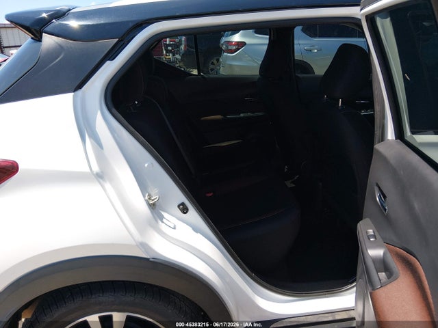 Nissan KICKS SR 2018 3N1CP5CUXJL543108 Image 8