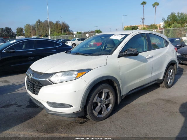 Honda HR-V LX 2018 3CZRU5H34JM712690 Image 2