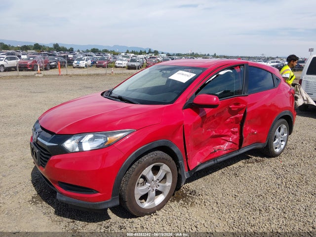 Honda HR-V LX 2016 3CZRU5H32GM737760 Image 2