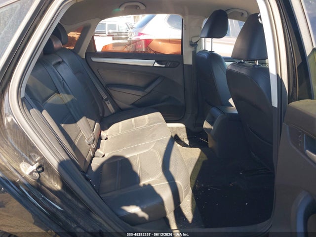 2015 Volkswagen Passat 1.8t Limited Edition მანქანა იყიდება აუქციონზე, vin: 1VWAT7A38FC106813, აუქციონის ნომერი: 45383257