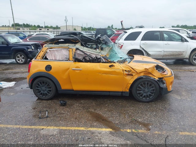 Продаж на аукціоні авто 2014 Mini Hardtop Cooper, vin: WMWXM5C57ET935364, номер лоту: 45383263
