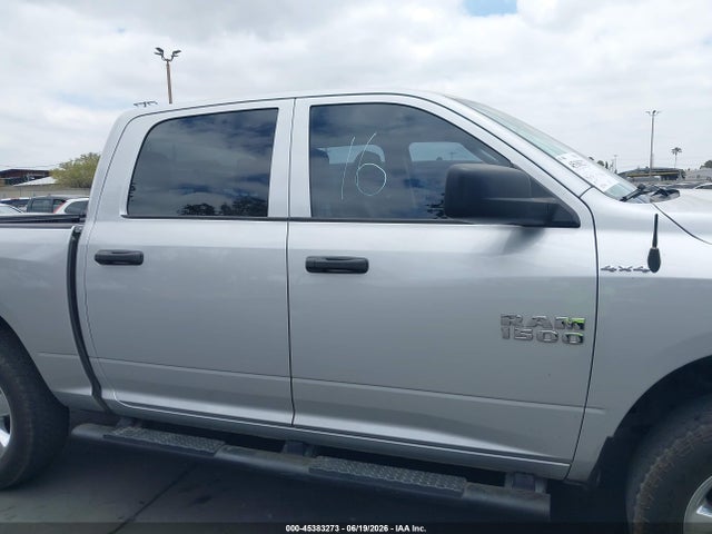45383273 :رقم المزاد ، 1C6RR7KG9HS831598 vin ، 2017 Ram 1500 Express  4x4 5'7 Box مزاد بيع