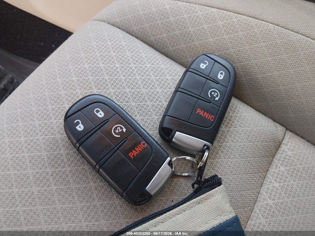 1C4RJFAG2MC793647 Jeep Grand Cherokee Laredo E 4x4