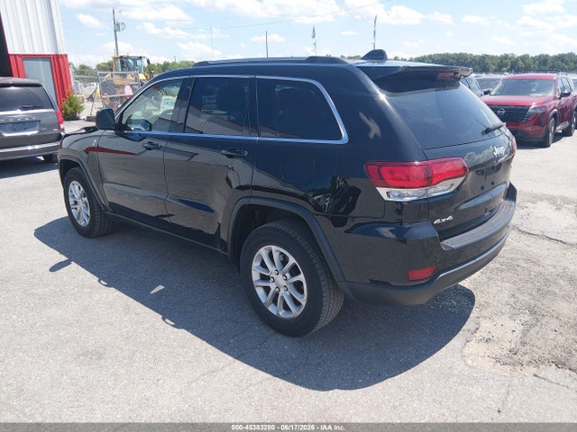 1C4RJFAG2MC793647 Jeep Grand Cherokee Laredo E 4x4