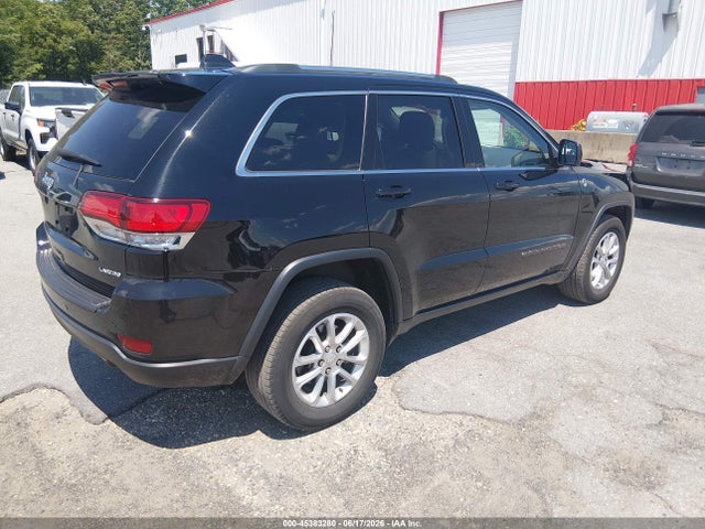 1C4RJFAG2MC793647 Jeep Grand Cherokee Laredo E 4x4