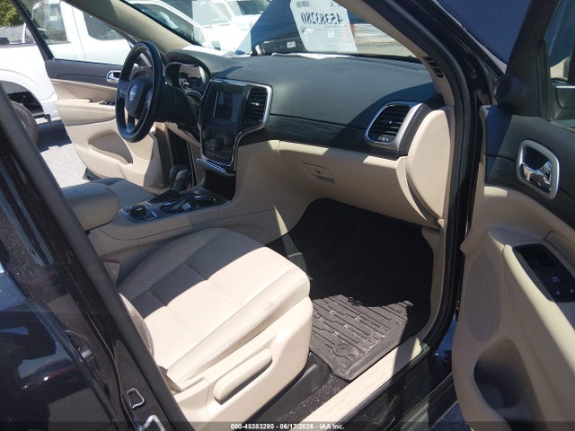 1C4RJFAG2MC793647 Jeep Grand Cherokee Laredo E 4x4