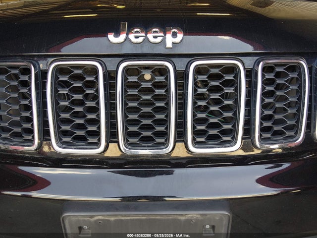 1C4RJFAG2MC793647 Jeep Grand Cherokee Laredo E 4x4