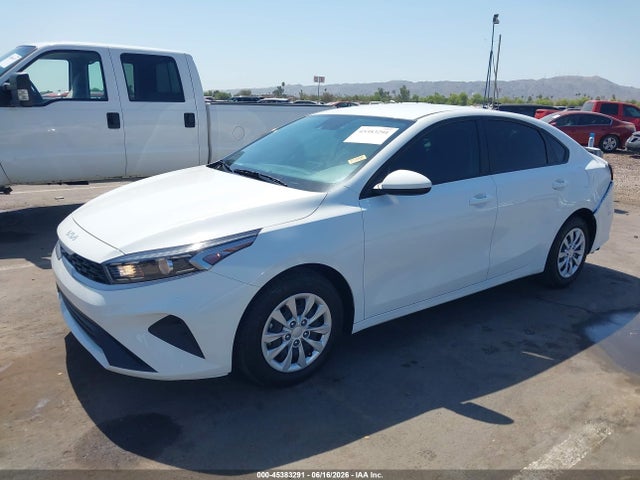 KIA FORTE LX 2024 3KPF24AD8RE699461 Image 2