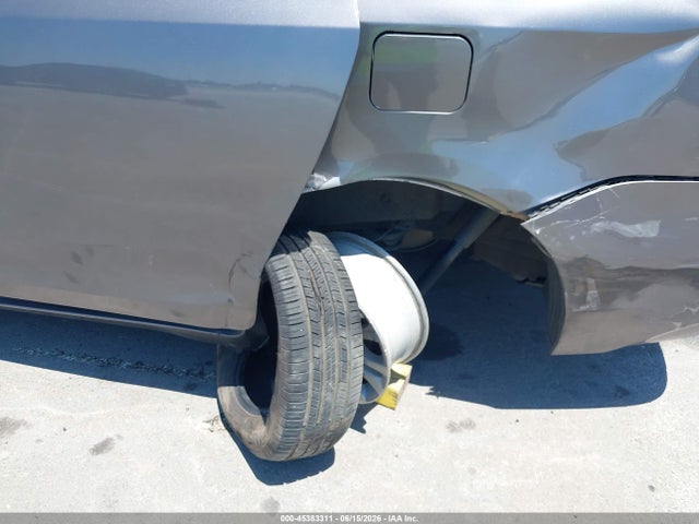 5TDYZ3DC0HS838293 Toyota Sienna Xle 8 Passenger