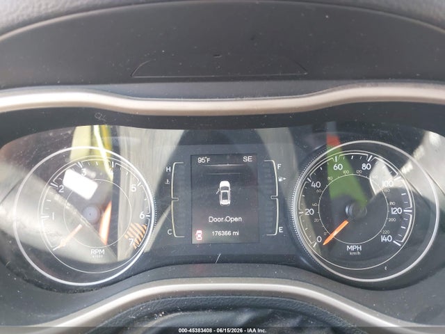 1C4PJLAB7FW701640 Jeep Cherokee Sport