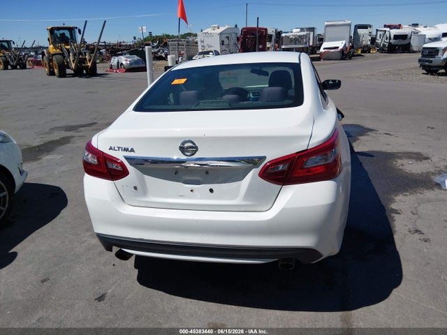 Nissan Altima 2.5 S 2018 1N4AL3AP3JC472465 Image 17