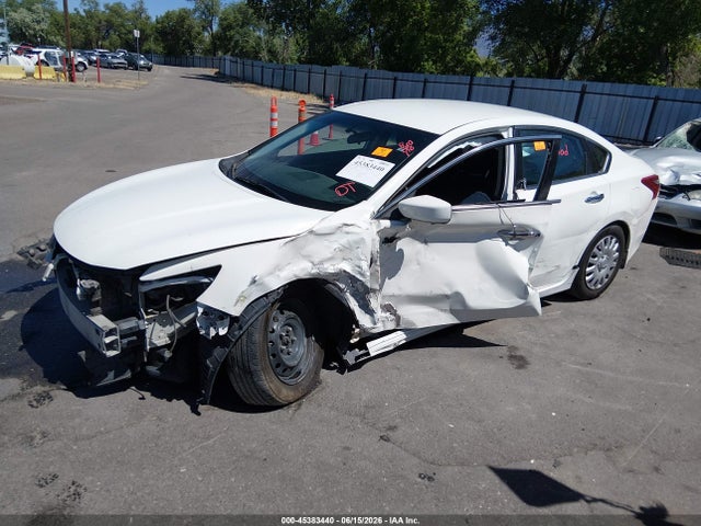 Nissan Altima 2.5 S 2018 1N4AL3AP3JC472465 Image 2