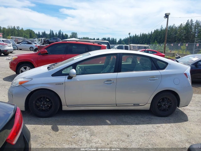 2015 Toyota Prius Three მანქანა იყიდება აუქციონზე, vin: JTDKN3DUXF0408135, აუქციონის ნომერი: 45383494