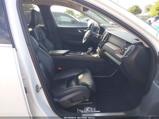 Продаж на аукціоні авто 2019 Volvo Xc60 T5 Inscription, vin: LYV102RL2KB298344, номер лоту: 45383516