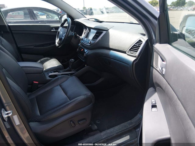2016 Hyundai Tucson Limited მანქანა იყიდება აუქციონზე, vin: KM8J3CA24GU105555, აუქციონის ნომერი: 45383560