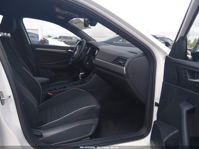 Auction sale of the 2023 Volkswagen Jetta 1.5t Sport, vin: 3VWBM7BU7PM018649, lot number: 45383588