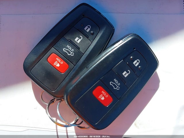 2T3A1RFV1SC565771 Toyota Rav4 Xle Premium