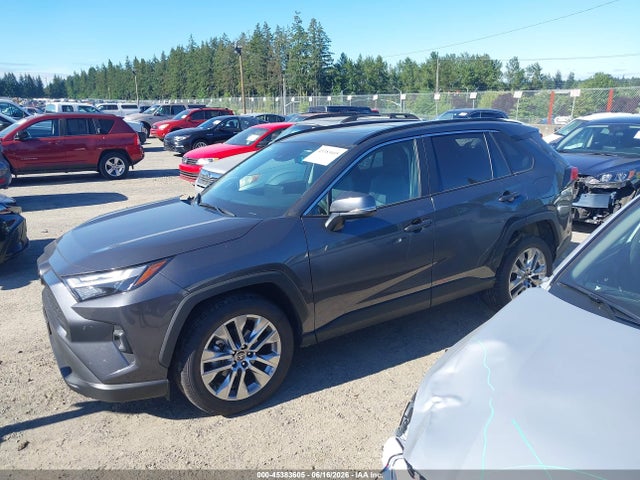 2T3A1RFV1SC565771 Toyota Rav4 Xle Premium