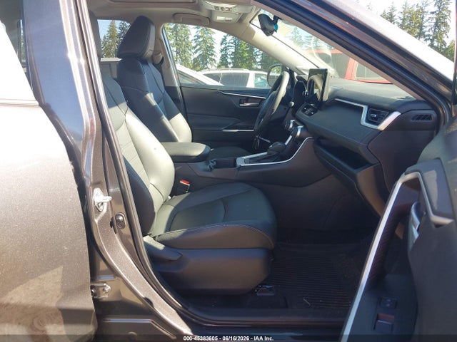2T3A1RFV1SC565771 Toyota Rav4 Xle Premium