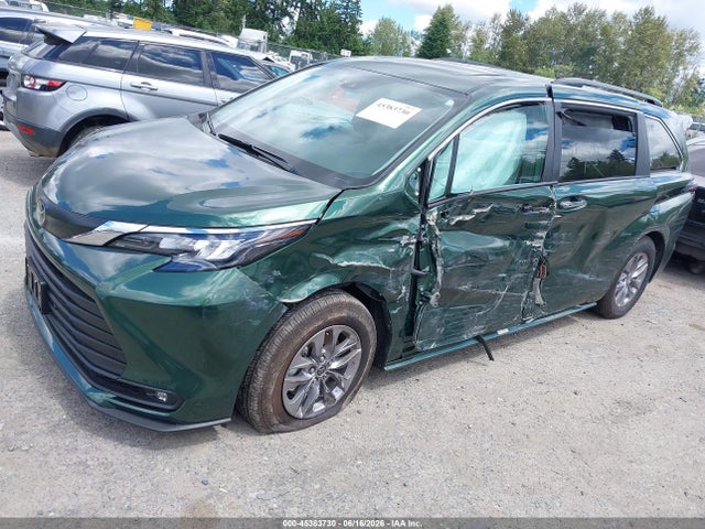 Toyota SIENNA XLE 2026 5TDYSKFC3TS249761 Image 2