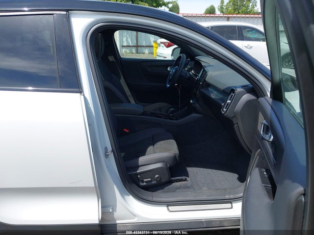 YV4ED3GB8N2008276 Volvo C40 Recharge Pure Electric P8 Ultimate