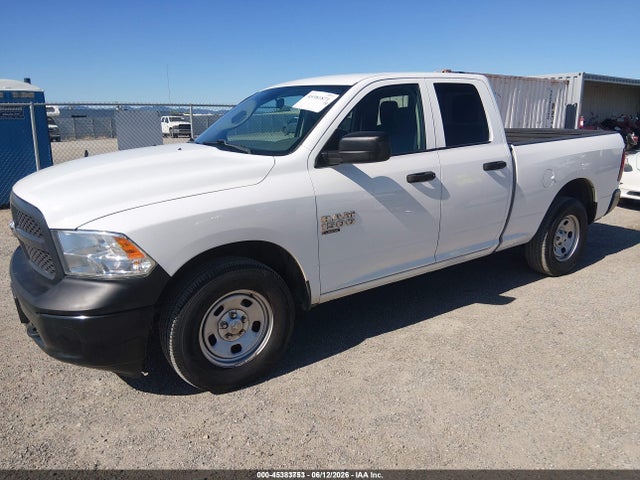 1C6RR7FG5LS149692 RAM 1500 Classic Tradesman 4x4 6&#039;4 Box