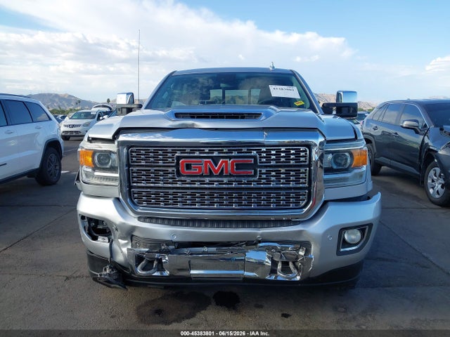 GMC Sierra 2500hd Denali 2018 1GT12UEY8JF209988 Image 13