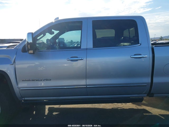 GMC Sierra 2500hd Denali 2018 1GT12UEY8JF209988 Image 15