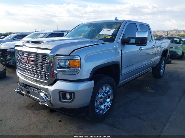 GMC Sierra 2500hd Denali 2018 1GT12UEY8JF209988 Image 2