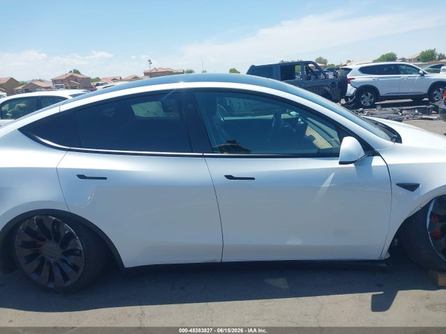 Продажа на аукционе авто 2022 Tesla Model Y Performance Dual Motor All-wheel Drive, vin: 7SAYGDEFXNF409525, номер лота: 45383827