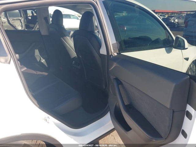 Продажа на аукционе авто 2022 Tesla Model Y Performance Dual Motor All-wheel Drive, vin: 7SAYGDEFXNF409525, номер лота: 45383827