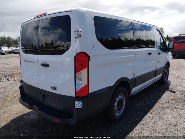 1FMZK1ZM1HKB32807 Ford Transit-150 Xl