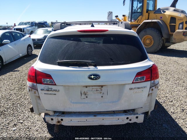 2014 Subaru Outback 2.5i Premium მანქანა იყიდება აუქციონზე, vin: 4S4BRBCC0E3226525, აუქციონის ნომერი: 45383982