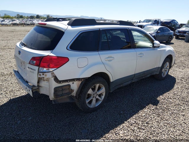 2014 Subaru Outback 2.5i Premium მანქანა იყიდება აუქციონზე, vin: 4S4BRBCC0E3226525, აუქციონის ნომერი: 45383982