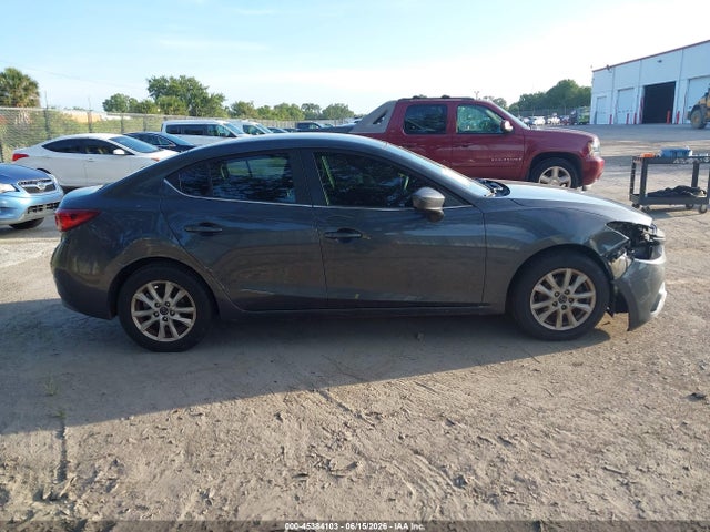 Продажа на аукционе авто 2016 Mazda Mazda3 I Sport, vin: 3MZBM1U74GM314555, номер лота: 45384103