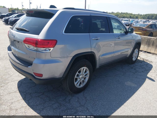 1C4RJFAG1KC837019 Jeep Grand Cherokee Laredo E 4x4