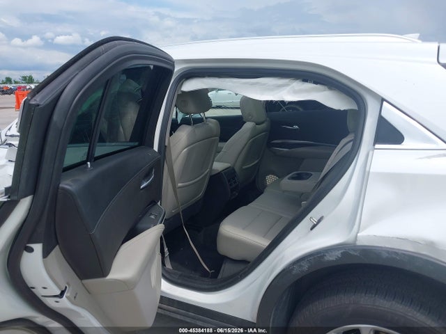 2023 Cadillac Xt4 Fwd Luxury მანქანა იყიდება აუქციონზე, vin: 1GYAZAR40PF110926, აუქციონის ნომერი: 45384188