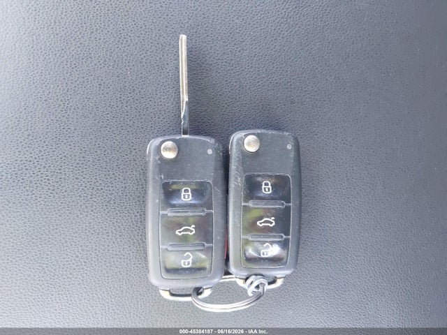 45384187 :رقم المزاد ، 3VWJP7AT4CM639787 vin ، 2012 Volkswagen Beetle 2.5l مزاد بيع