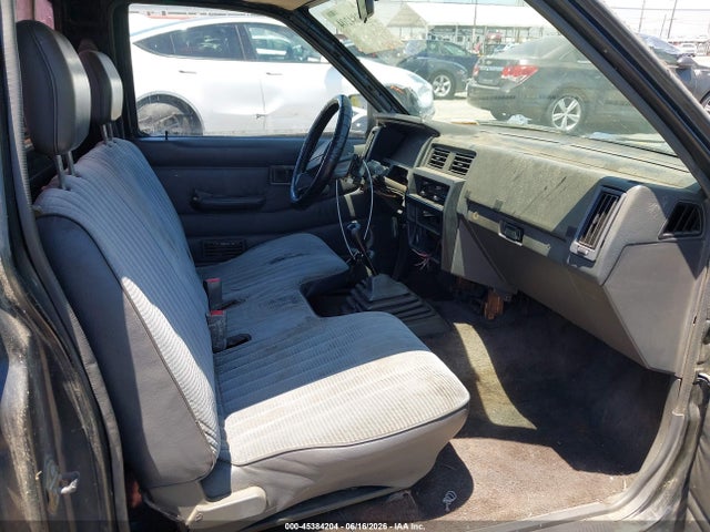 45384204 :رقم المزاد ، 1N6SD11Y2PC319803 vin ، 1993 Nissan Truck Short Wheelbase مزاد بيع