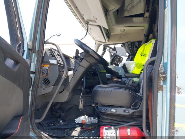 Продажа на аукционе авто 2019 Volvo Vnl, vin: 4V4NC9EH2KN201716, номер лота: 45384222