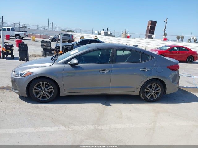 Hyundai Elantra Value Edition 2018 5NPD84LF1JH285636 Image 14