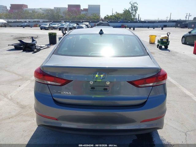 Hyundai Elantra Value Edition 2018 5NPD84LF1JH285636 Image 16
