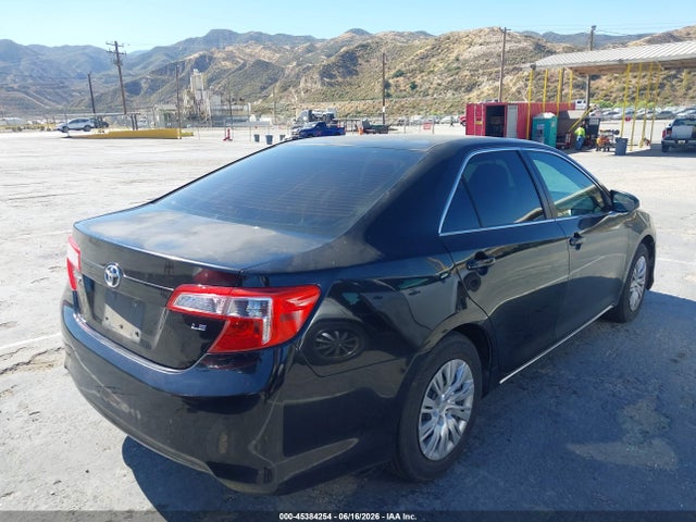 45384254 :رقم المزاد ، 4T1BF1FK5CU585432 vin ، 2012 Toyota Camry Le مزاد بيع