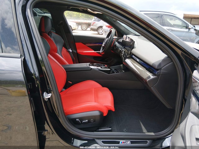 BMW M5 2025 WBS83FK09SCT93386 Image 5