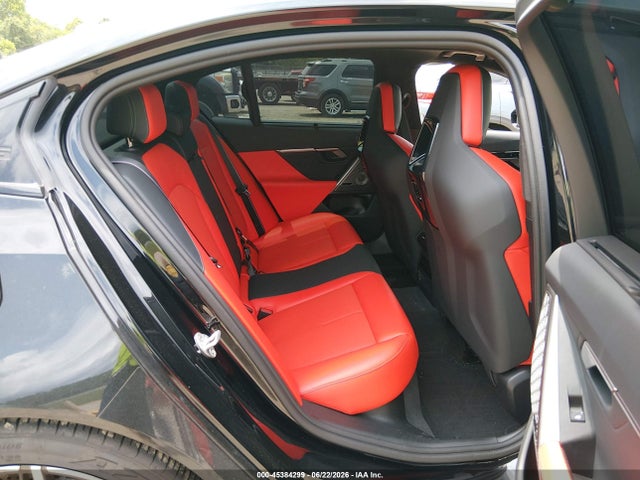 BMW M5 2025 WBS83FK09SCT93386 Image 8