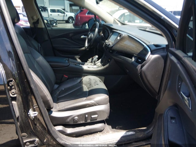 45384311 :رقم المزاد ، LRBFX1SA7JD010678 vin ، 2018 Buick Envision Essence مزاد بيع