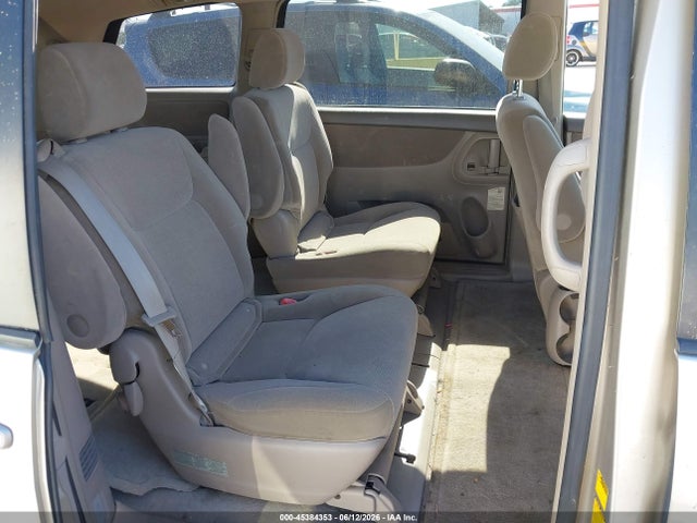 2005 Toyota Sienna Le მანქანა იყიდება აუქციონზე, vin: 5TDZA23C15S250468, აუქციონის ნომერი: 45384353
