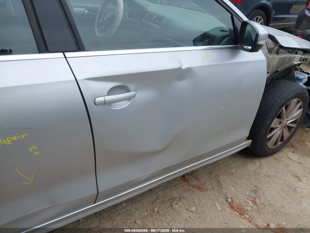 2015 Volkswagen Jetta 1.8t Se მანქანა იყიდება აუქციონზე, vin: 3VWD17AJ2FM226171, აუქციონის ნომერი: 45384360
