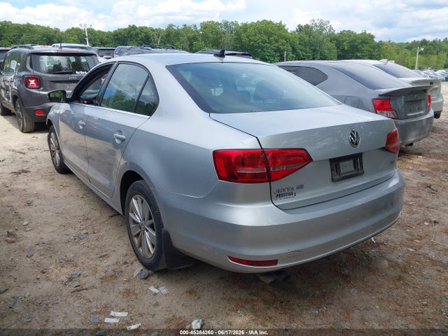 2015 Volkswagen Jetta 1.8t Se მანქანა იყიდება აუქციონზე, vin: 3VWD17AJ2FM226171, აუქციონის ნომერი: 45384360